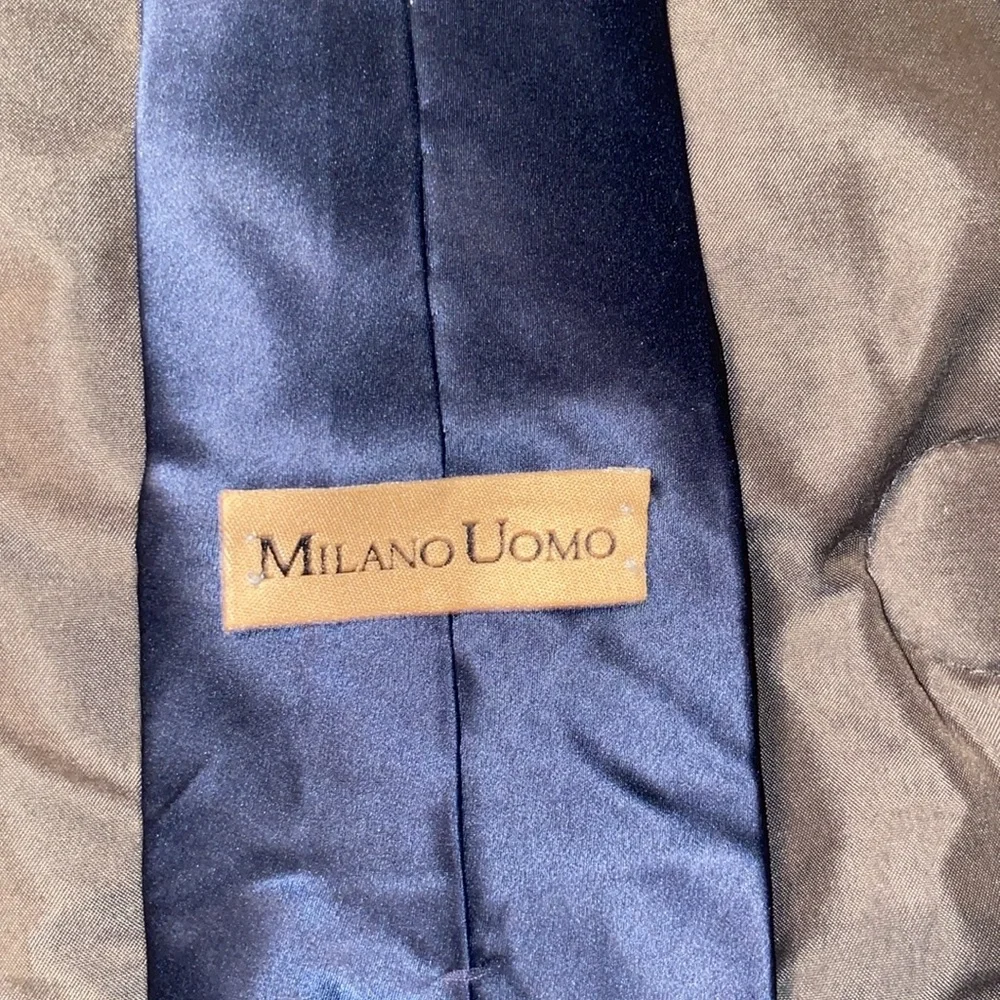 Dark blue Milano Uomo 100 % silk necktie